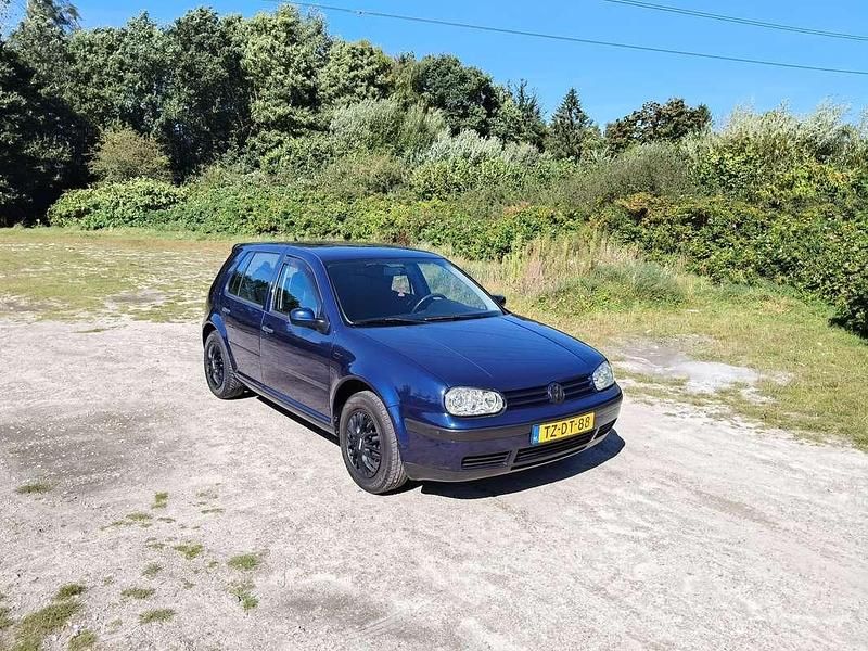 Gebruikt 1998 VW Golf IV Trendline Sedan | € 1.399 (Eerlijke prijs) - Afbeelding 1/4