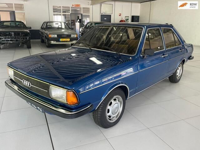 Blauw Gebruikt 1977 Audi 80 Sedan | € 13.000 - Afbeelding 1/4