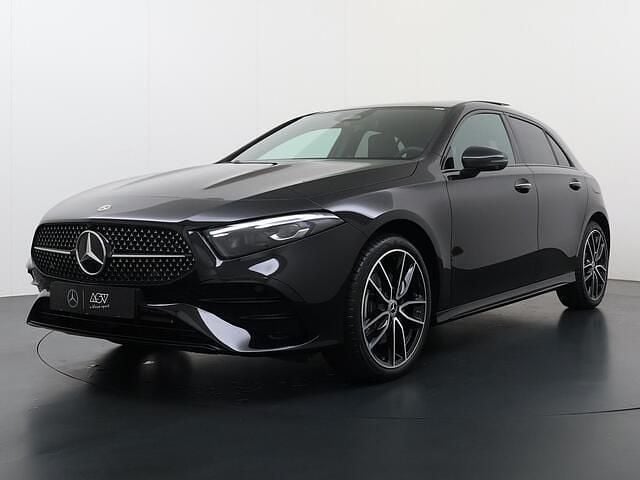 Nieuw Mercedes A250 Business 163 PK (119 kW) 2026 Zwart Hatchback