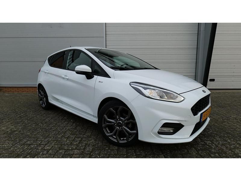 Wit Occasion 2019 Ford Fiesta ST-Line Hatchback | € 14.750 (Eerlijke prijs) - Afbeelding 1/4