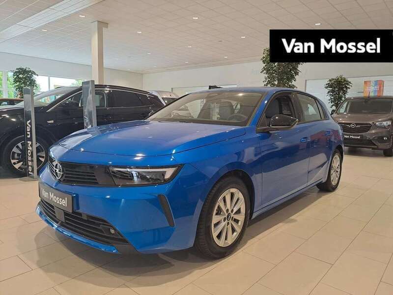 Blauw Gebruikt 2024 Opel Astra Hatchback | € 28.240 (Eerlijke prijs) - Afbeelding 1/4