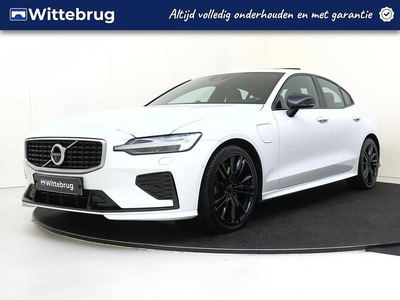 Wit Gebruikt 2019 Volvo S60 R-Design Sedan | € 33.925 (Goede deal) - Afbeelding 1/3