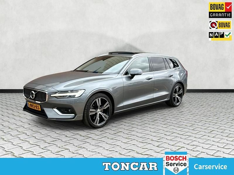 Grijs Gebruikt 2021 Volvo V60 Inscription Stationwagen | € 26.895 (Eerlijke prijs) - Afbeelding 1/4