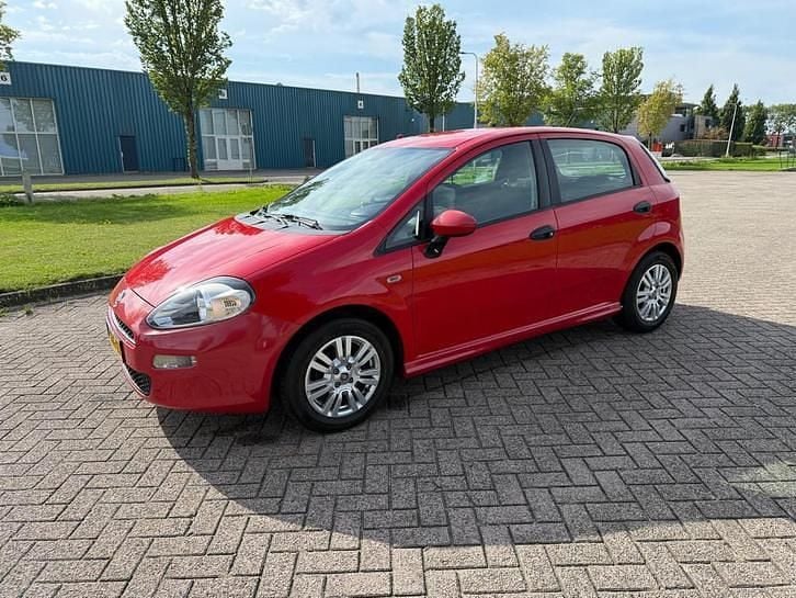 Occasion 2014 Fiat Punto Evo Street Hatchback | € 2.845 (Goede deal) - Afbeelding 1/4