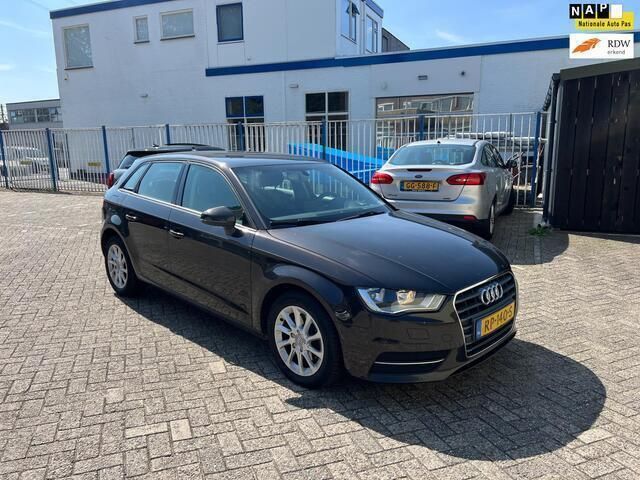 Bruin Gebruikt 2015 Audi A3 Sportback Attraction Hatchback | € 7.950 (Eerlijke prijs) - Afbeelding 1/4