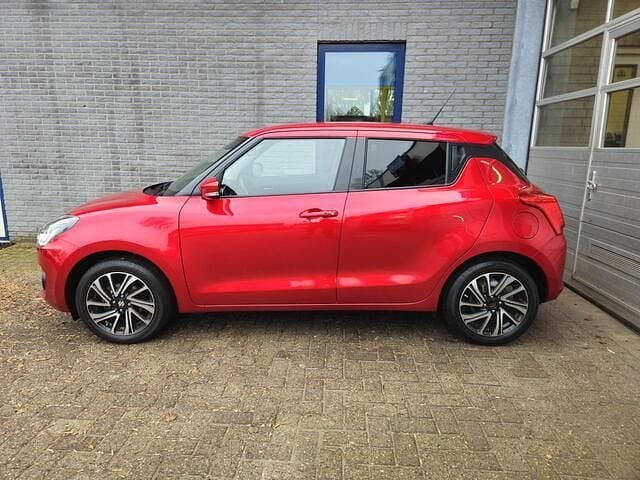 Occasion Suzuki Swift Style 83 PK (61 kW) 2022 Rood Hatchback