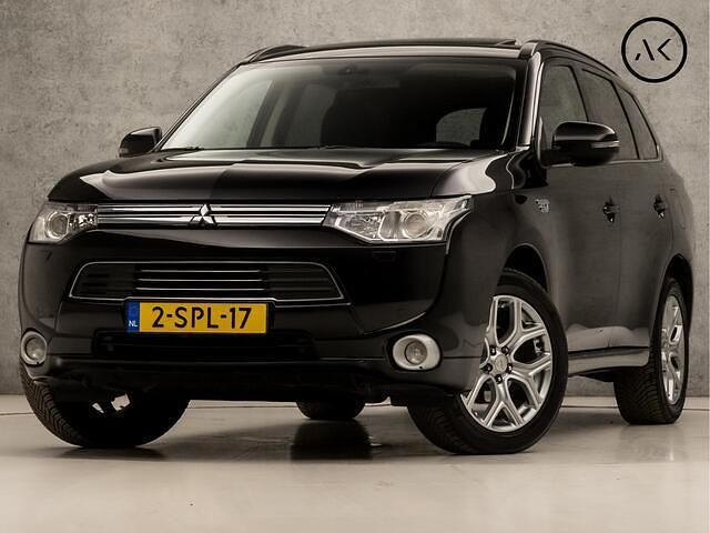 Zwart Gebruikt 2013 Mitsubishi Outlander Instyle SUV | € 11.945 (Eerlijke prijs) - Afbeelding 1/4