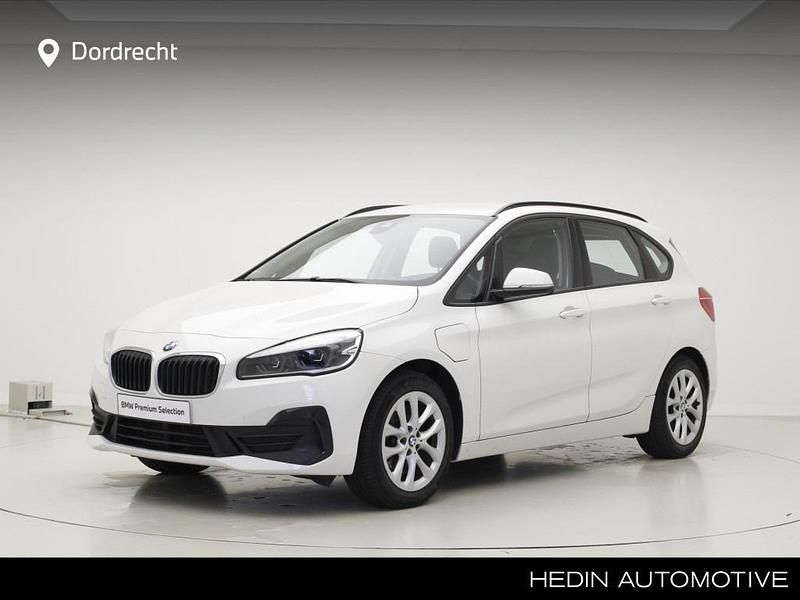 Wit Gebruikt 2019 BMW 225 Active Tourer Performance MPV | € 22.895 (Iets duurder) - Afbeelding 1/4