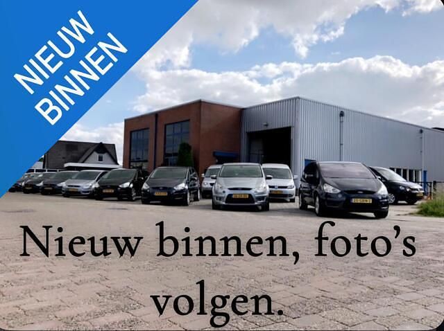 Grijs Gebruikt 2016 Volvo V40 Momentum Stationwagen | € 14.950 (Eerlijke prijs) - Afbeelding 1/4