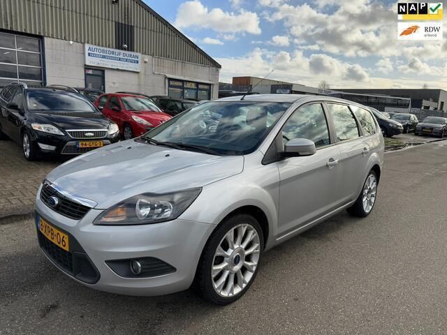 Grijs Gebruikt 2009 Ford Focus Trend Stationwagen | € 2.400 (Eerlijke prijs) - Afbeelding 1/4