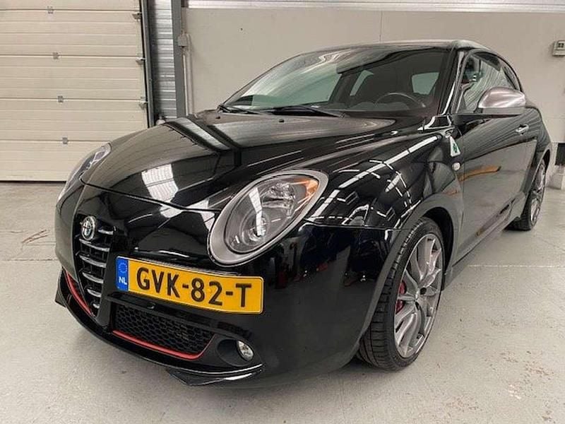Zwart Gebruikt 2013 Alfa Romeo MiTo Quadrifoglio Verde Hatchback | € 11.750 (Duur) - Afbeelding 1/4