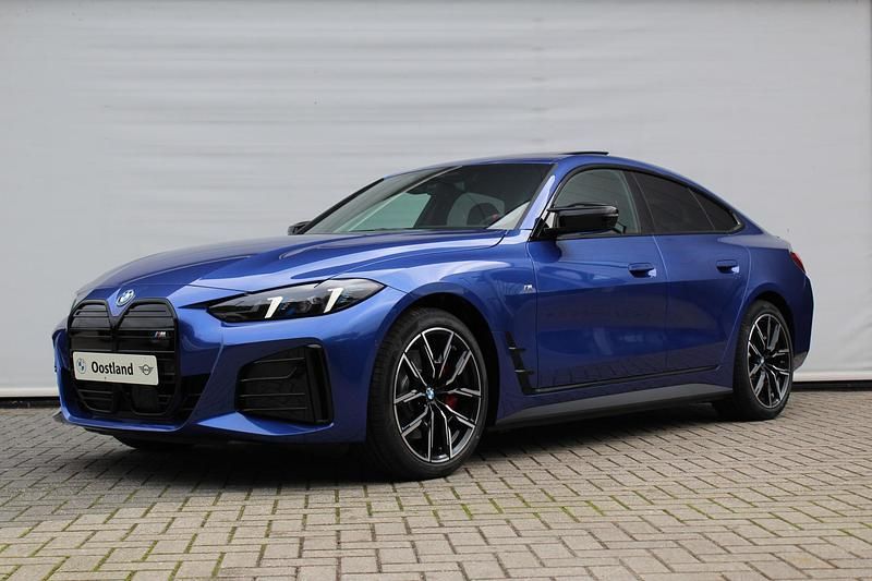 Blauw Nieuw 2025 BMW i4 Comfort Edition Sedan | € 96.437 (Duur) - Afbeelding 1/4