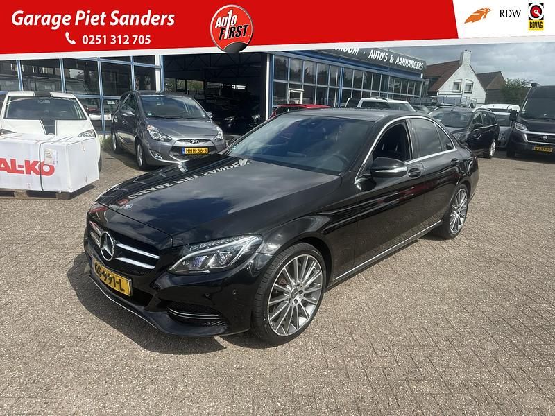 Zwart Gebruikt 2015 Mercedes C350e Edition Sedan | € 18.950 (Eerlijke prijs) - Afbeelding 1/3