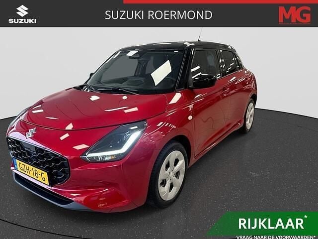 Rood Occasion 2025 Suzuki Swift Hatchback | € 19.700 (Eerlijke prijs) - Afbeelding 1/4