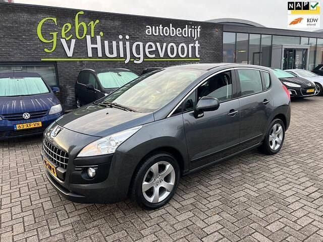 Grijs, metallic lak Gebruikt 2009 Peugeot 3008 MPV | € 3.250 (Eerlijke prijs) - Afbeelding 1/4