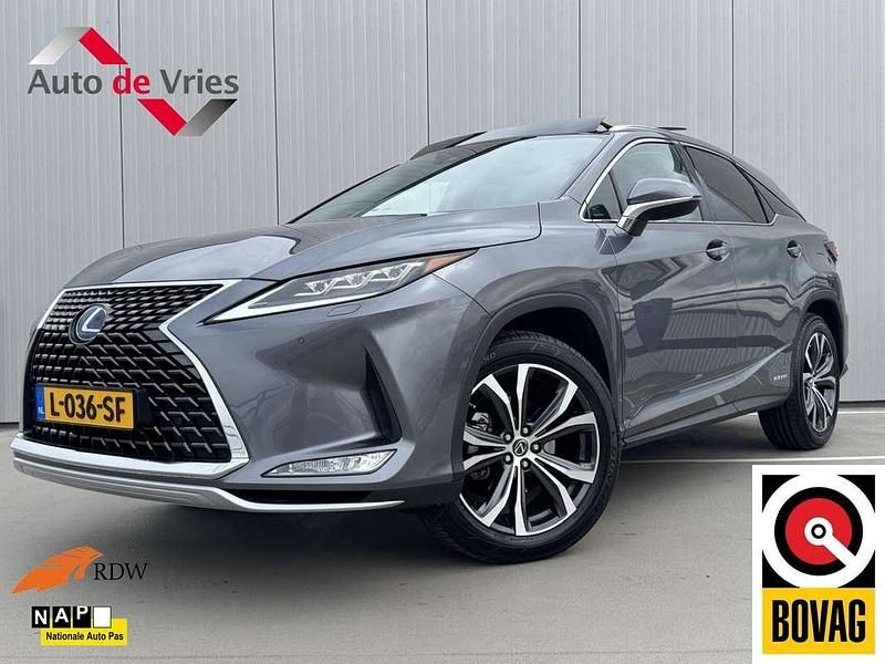 Grijs, metallic lak Gebruikt 2021 Lexus RX450h Executive Line SUV | € 54.995 (Eerlijke prijs) - Afbeelding 1/4