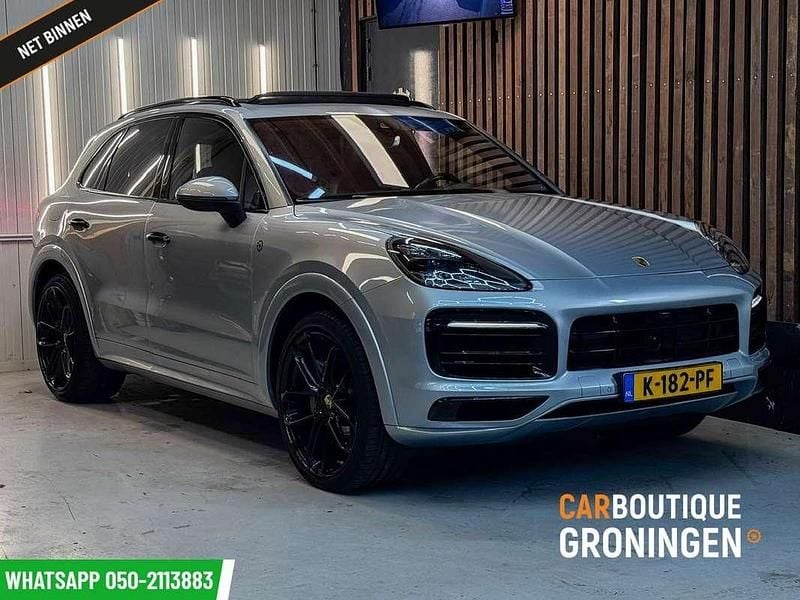 Grijs (metallic) Gebruikt 2021 Porsche Cayenne Sport SUV | € 62.490 (Super prijs) - Afbeelding 1/3