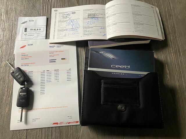 Occasion Kia Ceed 90 PK (66 kW) 2010 Grijs (metallic) Hatchback