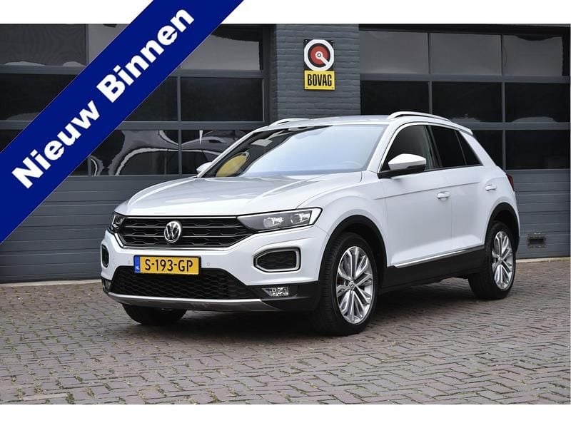 Wit Gebruikt 2017 VW T-Roc Sport SUV | € 22.950 (Eerlijke prijs) - Afbeelding 1/4
