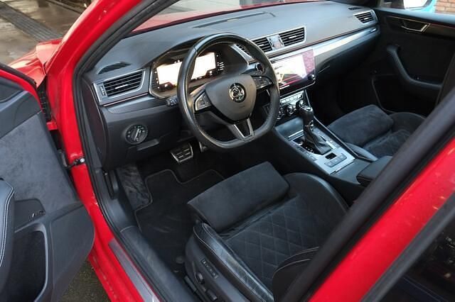 Occasion Skoda Superb SportLine 150 PK (110 kW) 2020 Rood (metallic) Hatchback