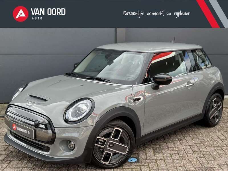Grijs Gebruikt 2021 Mini Cooper S Comfort Hatchback | € 18.980 (Eerlijke prijs) - Afbeelding 1/4