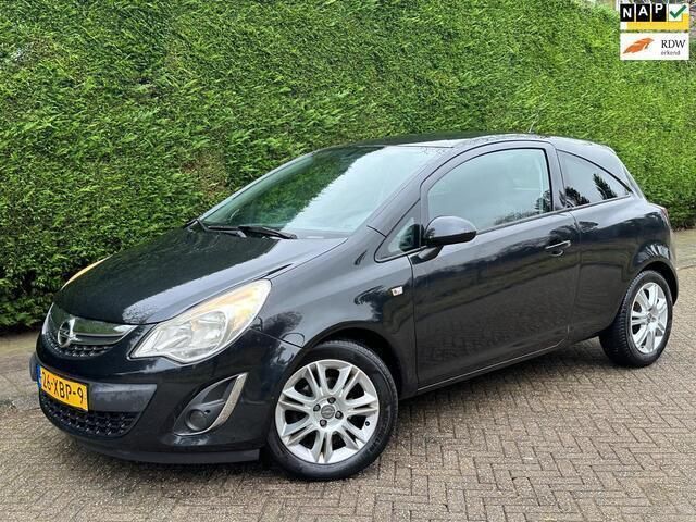 Zwart Gebruikt 2012 Opel Corsa Selection Hatchback | € 3.500 (Eerlijke prijs) - Afbeelding 1/4