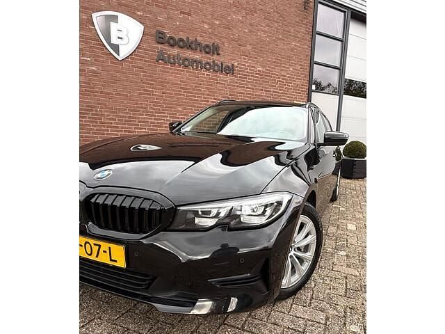 Occasion BMW 330 Advantage 291 PK (214 kW) 2021 Zwart Stationwagen