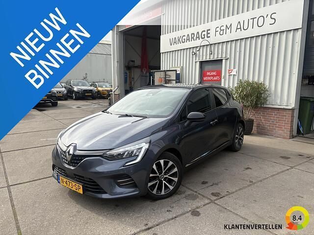 Grijs Gebruikt 2021 Renault Clio V Zen Hatchback | € 10.950 - Afbeelding 1/4