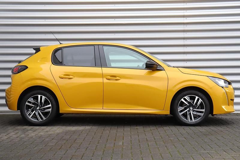 Occasion Peugeot 208 Allure 2023 Geel Hatchback