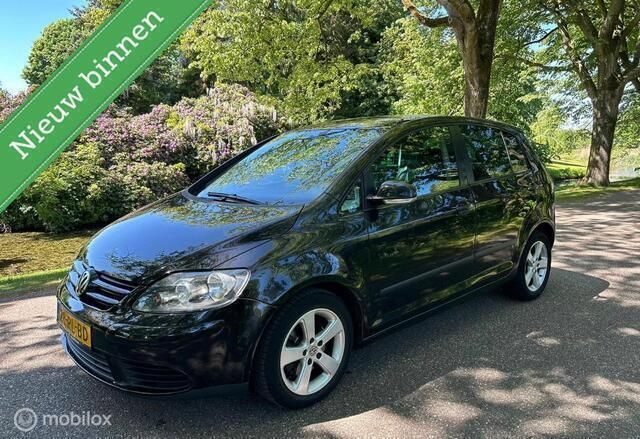 Zwart Gebruikt 2005 VW Golf IV Comfortline Hatchback | € 2.499 (Eerlijke prijs) - Afbeelding 1/4