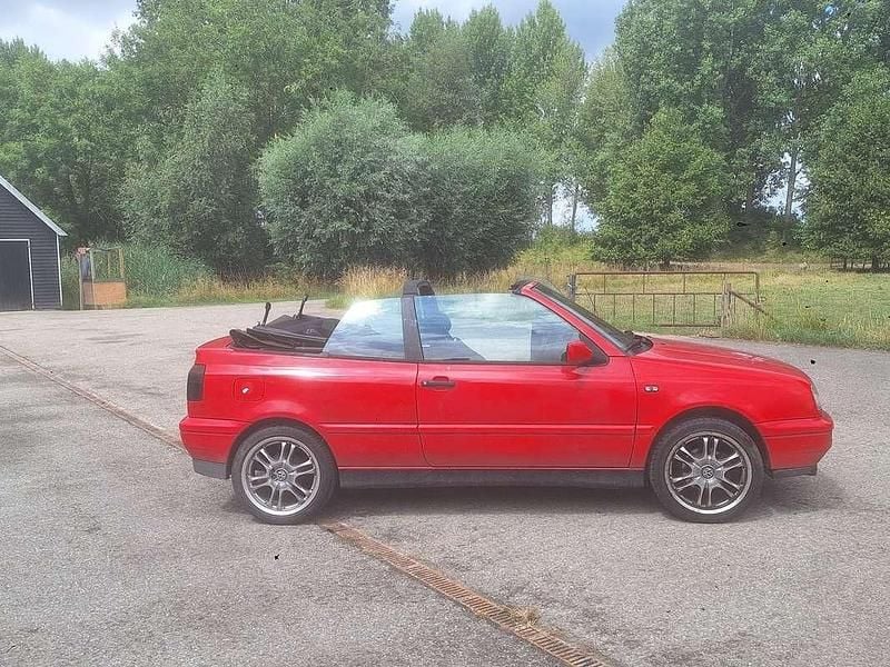 Rood Gebruikt 1997 VW Golf Cabriolet Cabriolet | € 1.500 (Eerlijke prijs) - Afbeelding 1/4