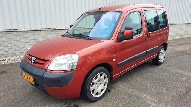 Rood Gebruikt 2007 Peugeot Partner MPV | € 1.100 (Goede deal) - Afbeelding 1/4