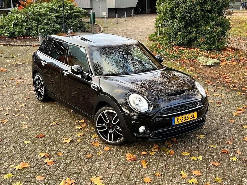 Zwart Gebruikt 2018 Mini Cooper S Clubman Stationwagen | € 19.950 (Super prijs) - Afbeelding 1/4