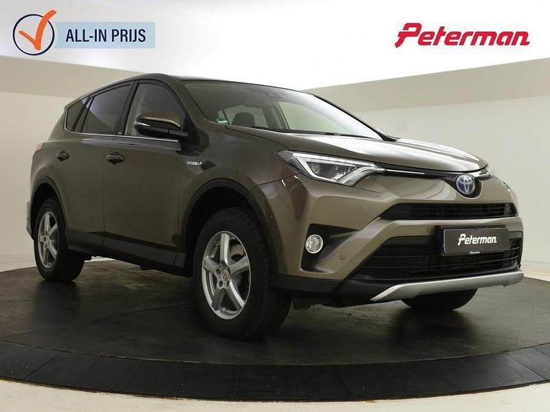 Bruin Occasion 2016 Toyota RAV4 Style SUV | € 19.499 (Eerlijke prijs) - Afbeelding 1/4