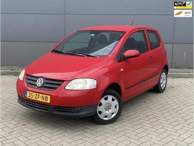 Rood Gebruikt 2008 VW Fox Trendline Hatchback | € 1.550 (Eerlijke prijs) - Afbeelding 1/4
