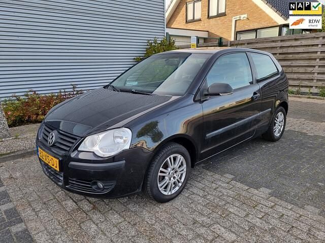 Zwart Gebruikt 2007 VW Polo Trendline Hatchback | € 1.950 (Eerlijke prijs) - Afbeelding 1/4