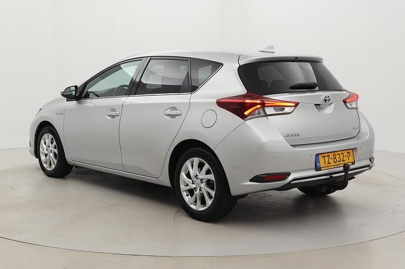 Occasion Toyota Auris Hybrid Plus 136 PK (100 kW) 2018 Grijs Hatchback