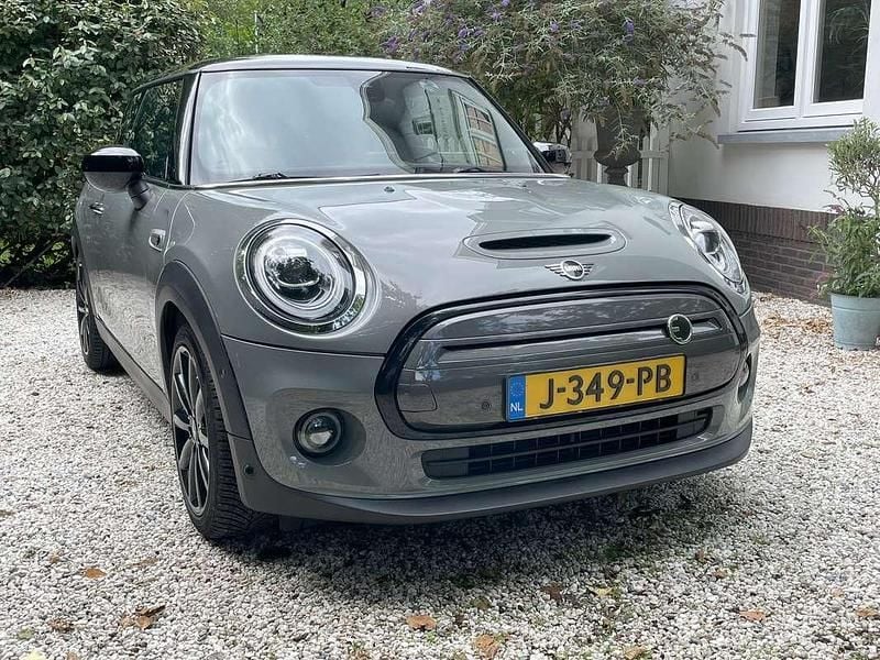 Grijs Gebruikt 2020 Mini Cooper SE Hatchback | € 14.999 (Goede deal) - Afbeelding 1/4