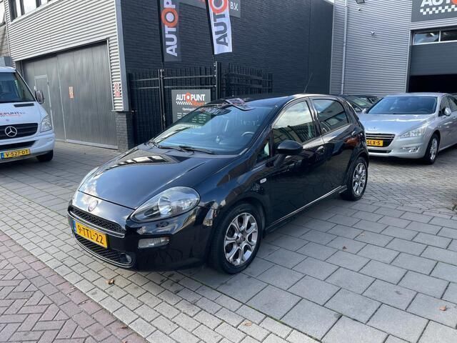 Zwart Gebruikt 2014 Fiat Punto Evo Lounge Hatchback | € 4.499 (Eerlijke prijs) - Afbeelding 1/4