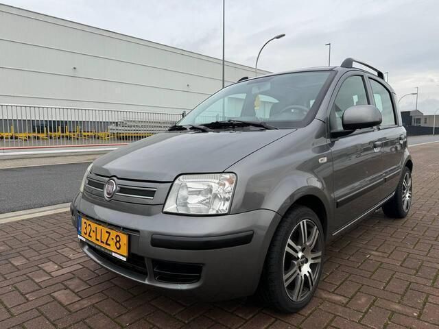 Grijs Gebruikt 2010 Fiat Panda Hatchback | € 2.799 (Eerlijke prijs) - Afbeelding 1/4