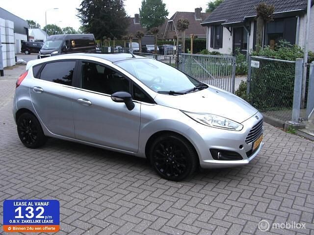Grijs Gebruikt 2016 Ford Fiesta Hatchback | € 7.999 (Goede deal) - Afbeelding 1/4
