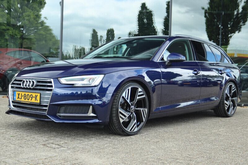 Blauw Gebruikt 2019 Audi A4 Sport Stationwagen | € 18.900 (Iets duurder) - Afbeelding 1/4