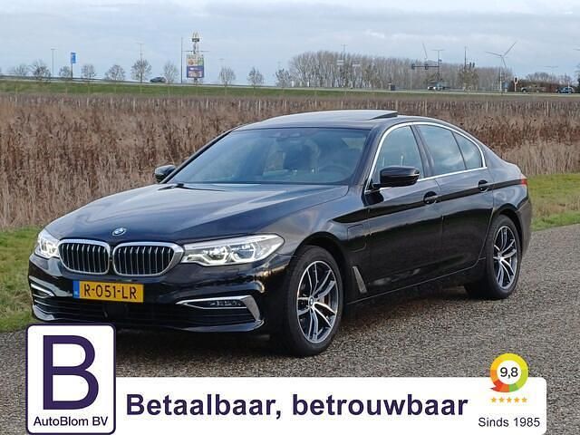 Zwart Occasion 2019 BMW 530e Executive Sedan | € 26.995 (Goede deal) - Afbeelding 1/4