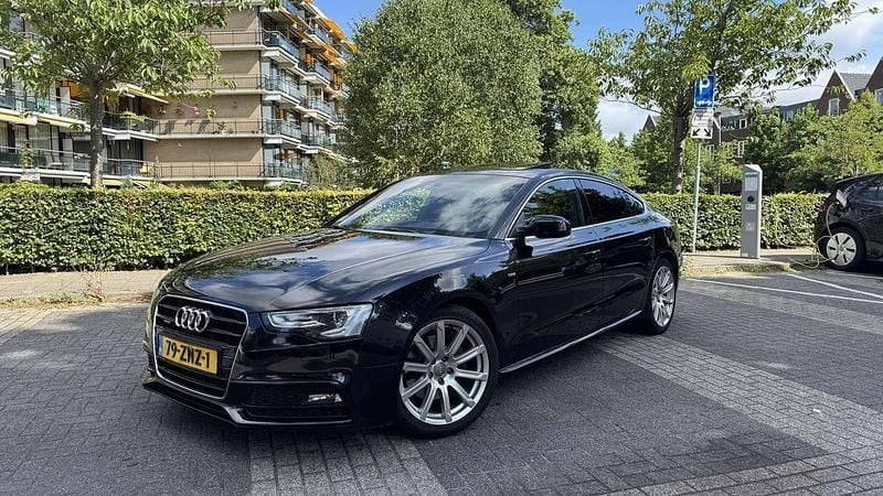 Zwart Gebruikt 2013 Audi A5 S-Line Coupé | € 15.495 (Eerlijke prijs) - Afbeelding 1/4