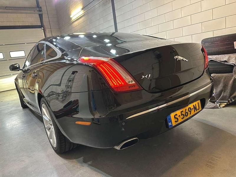 Occasion Jaguar XJ Portfolio 275 PK (202 kW) 2011 Zwart Sedan