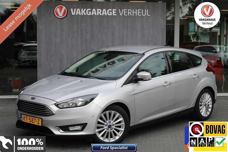 Grijs Gebruikt 2016 Ford Focus Titanium Hatchback | € 8.495 (Eerlijke prijs) - Afbeelding 1/4