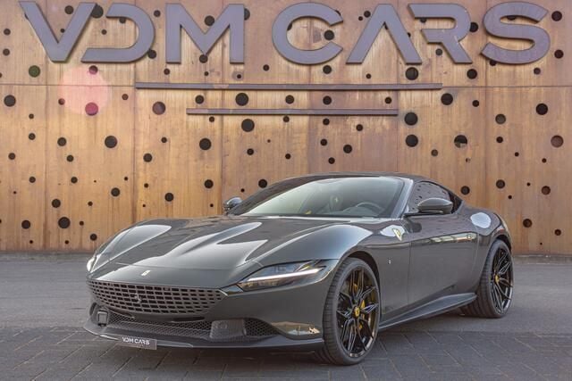 Grijs Gebruikt 2024 Ferrari Roma Coupé | € 349.900 - Afbeelding 1/4