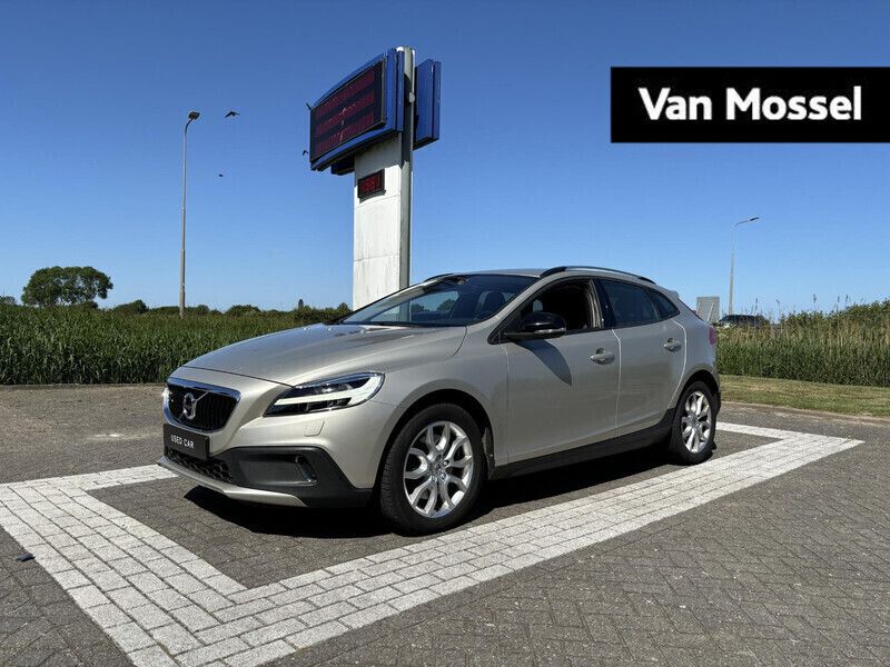 Bruin Gebruikt 2016 Volvo V40 CC Stationwagen | € 17.940 (Eerlijke prijs) - Afbeelding 1/4