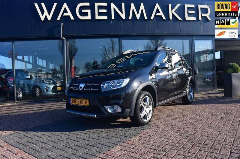 Zwart Gebruikt 2018 Dacia Sandero Stepway Hatchback | € 8.950 (Goede deal) - Afbeelding 1/4