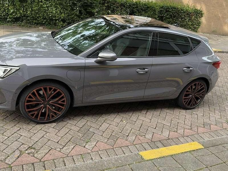 Occasion Cupra Leon 150 PK (110 kW) 2021 Grijs Stationwagen